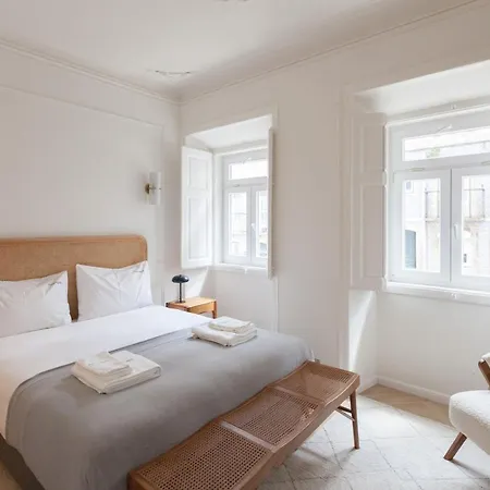 Flh Lapa Apartment With Interior Pateo Lisbon Exterior photo